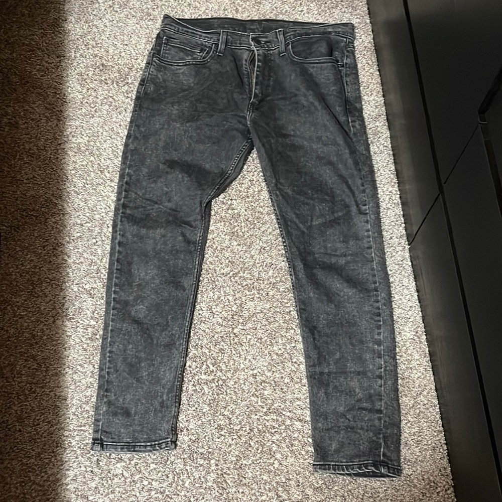 Like new Levi’s 512 jeans